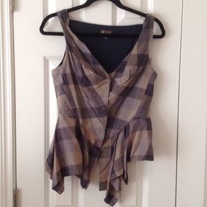 On Trend Plaid Top